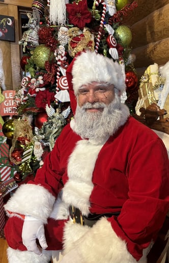 Gallery photo 6 of B4 Santa