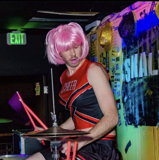 Gallery photo 10 of B The Green Drummer