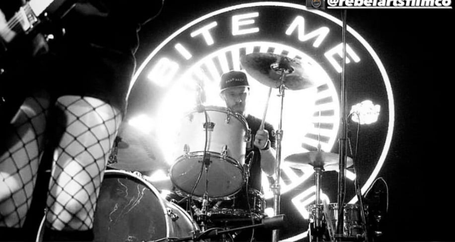 Gallery photo 2 of B The Green Drummer