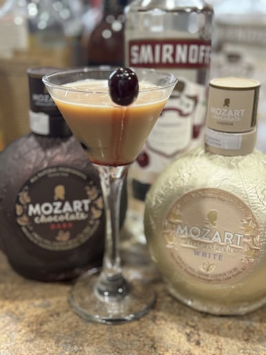 Gallery photo 2 of B the Mixologist