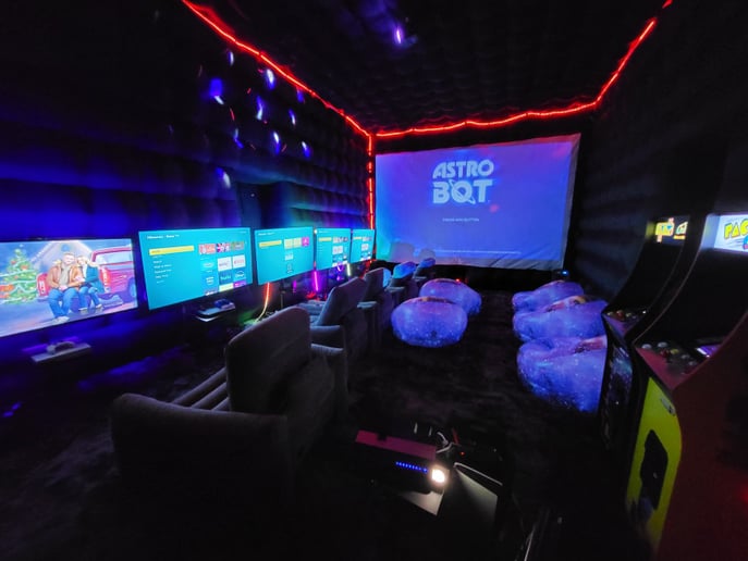 Gallery photo 6 of Backyard Movie Theater