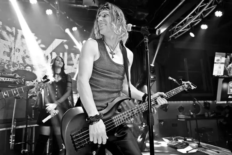 Gallery photo 3 of Vastly Epic
