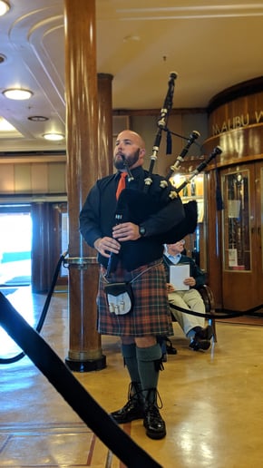 Gallery photo 1 of Bagpiper Burke