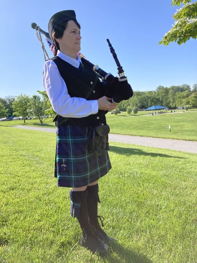 Gallery photo 3 of Bagpiper for hire
