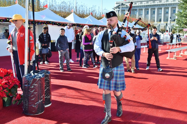 Gallery photo 3 of Bagpiper Joshua Agee