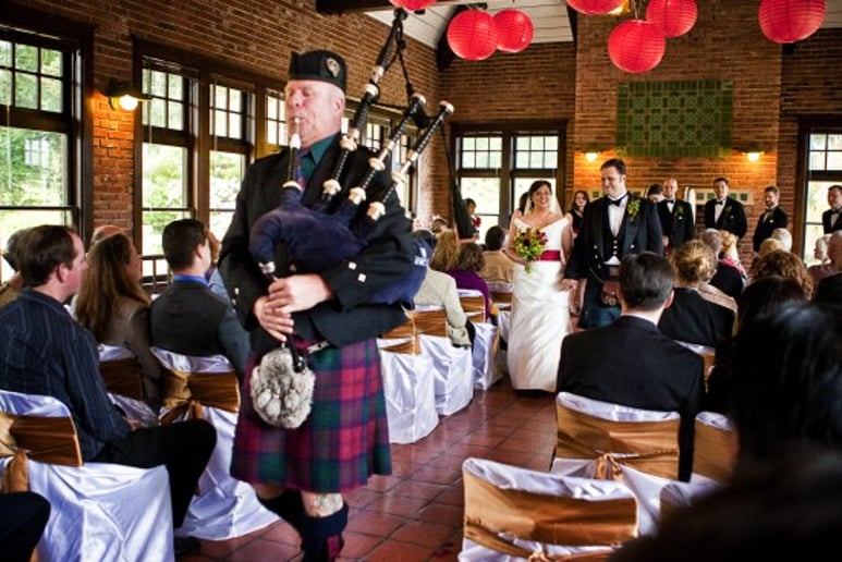 Gallery photo 1 of Seattle's Bagpiper Neil Hubbard