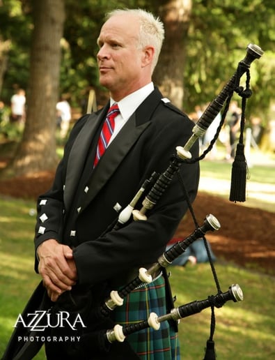 Gallery photo 2 of Seattle's Bagpiper Neil Hubbard