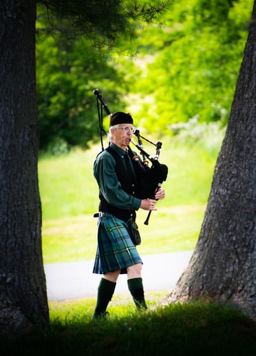 Gallery photo 10 of Bagpiper Richmond Johnston