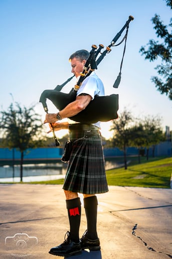 Gallery photo 31 of Bagpiper Stephen Holter