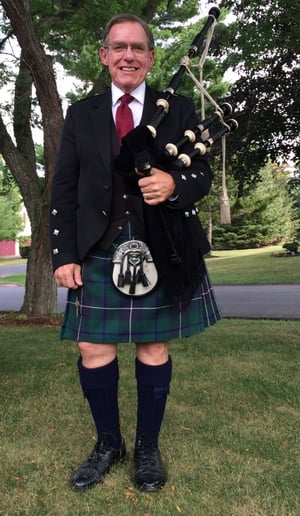 Gallery photo 2 of Bob Flynn - Bagpiper