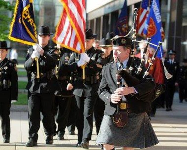 Gallery photo 3 of Bob Flynn - Bagpiper