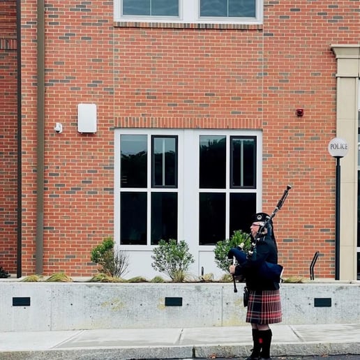 Gallery photo 10 of Worcester Bagpiper