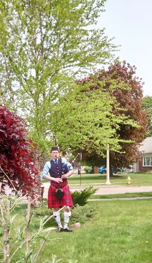 Gallery photo 8 of Rochester Bagpiper