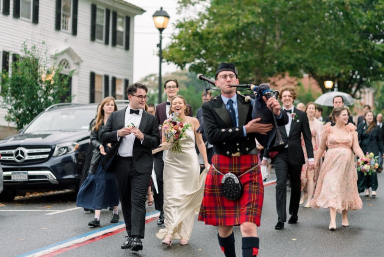 Gallery photo 3 of Rochester Bagpiper
