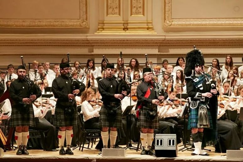 Gallery photo 1 of Bagpiping by James
