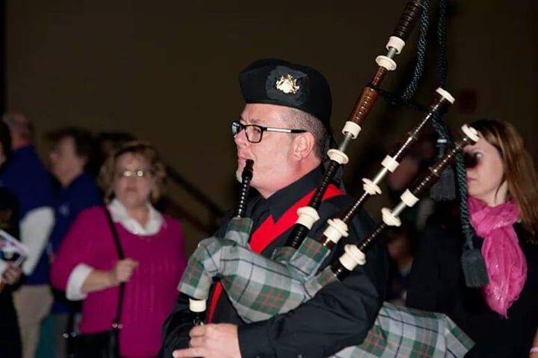 Gallery photo 2 of Bagpiping by James
