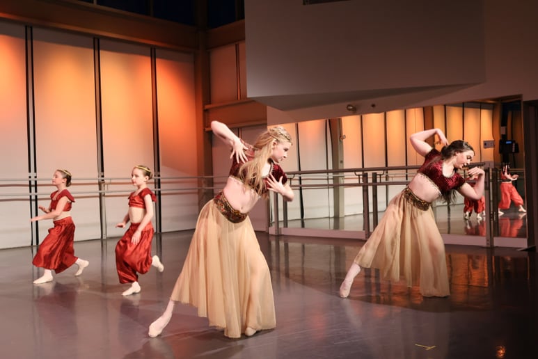 Gallery photo 3 of Ballerina, Abbie F