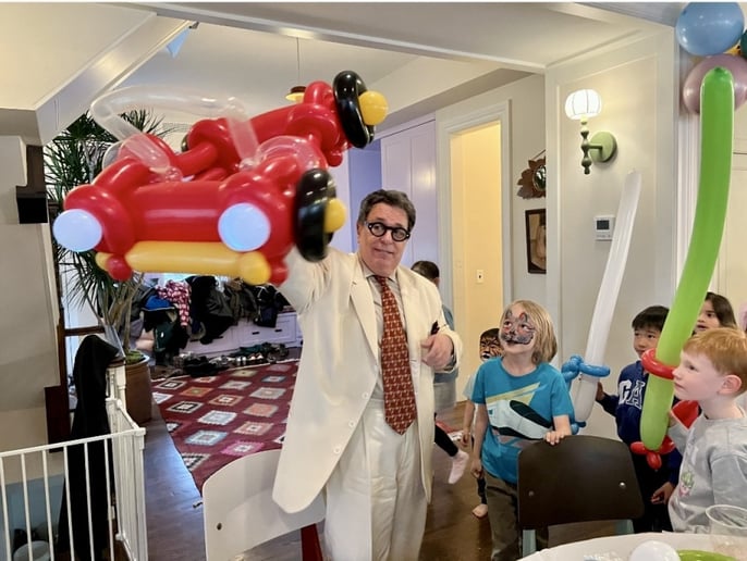 Gallery photo 3 of Balloon Hysteria NYC | R David’s Comedy-Magic