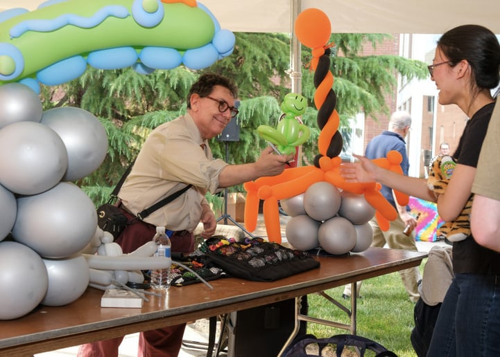 Gallery photo 21 of Balloon Hysteria NYC | R David’s Comedy-Magic
