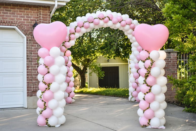 Gallery photo 1 of Balloon Man Shan