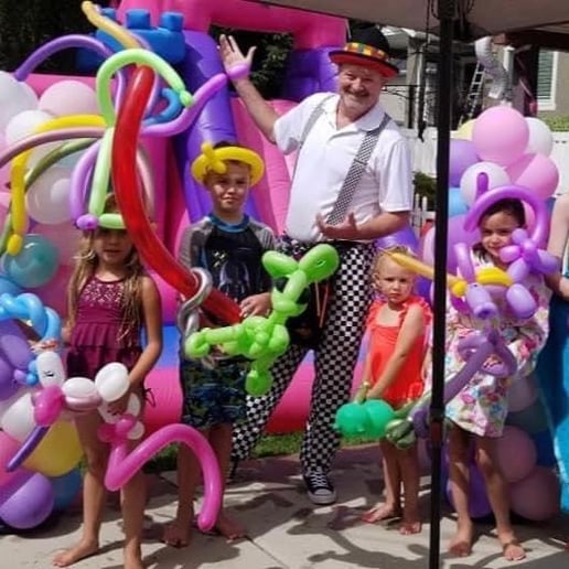 Gallery photo 3 of Balloon Man Shan