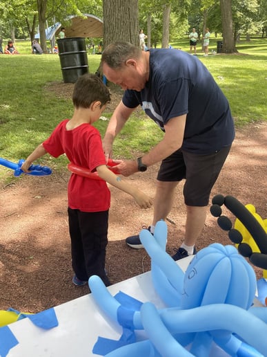Gallery photo 1 of Balloon Sculptor