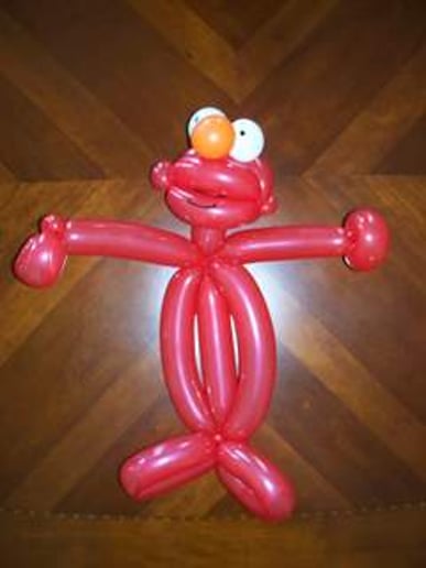 Gallery photo 2 of Balloon Twisting and Face Painting