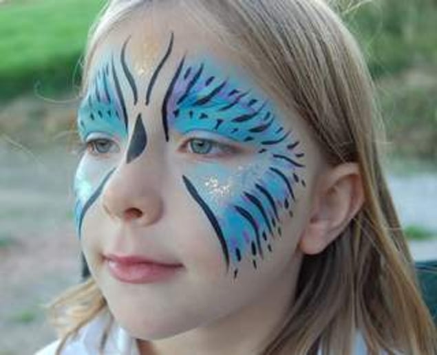 Gallery photo 11 of Balloon Twisting and Face Painting
