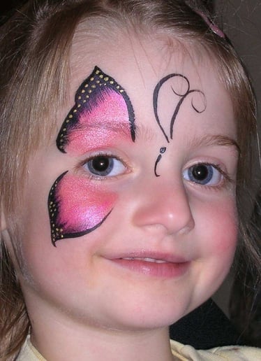 Gallery photo 19 of Balloon Twisting and Face Painting