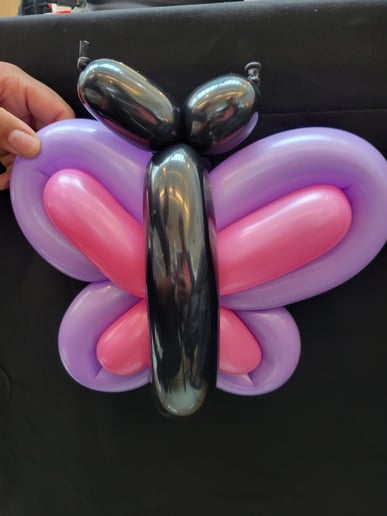 Gallery photo 3 of Balloon Twisting by Joe