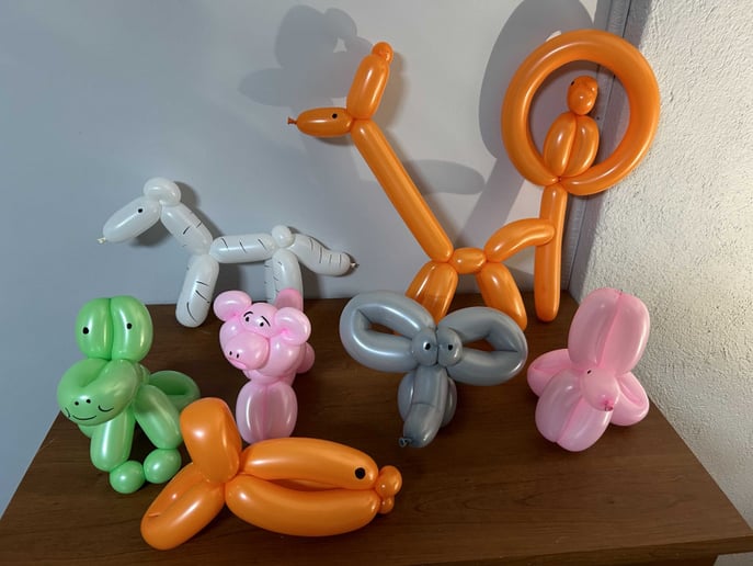 Gallery photo 7 of Balloon Twisting Daddy