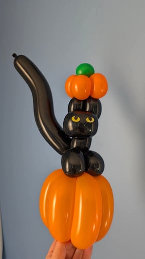 Gallery photo 8 of Blooming Balloons & Entertainment