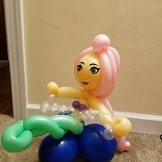 Gallery photo 7 of Balloon Twisting