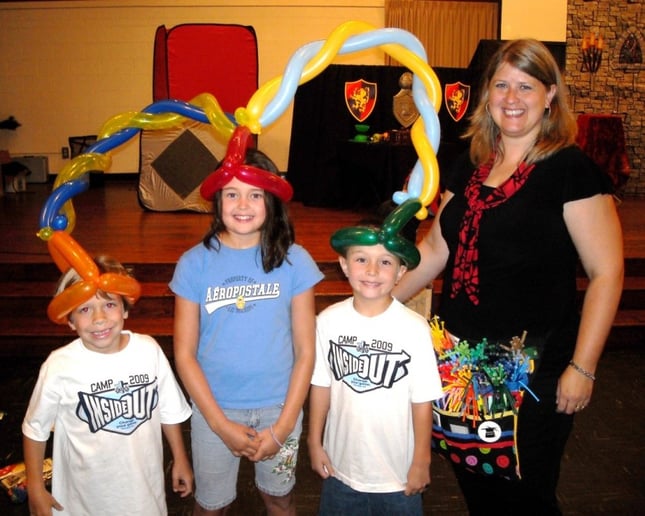 Gallery photo 7 of Balloon Twisting with Kimberly and Earl Long