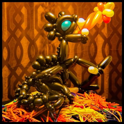 Gallery photo 7 of Twisty the Balloon Dude