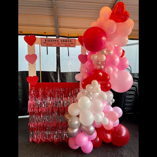 Gallery photo 4 of Balloons & Decor Galore