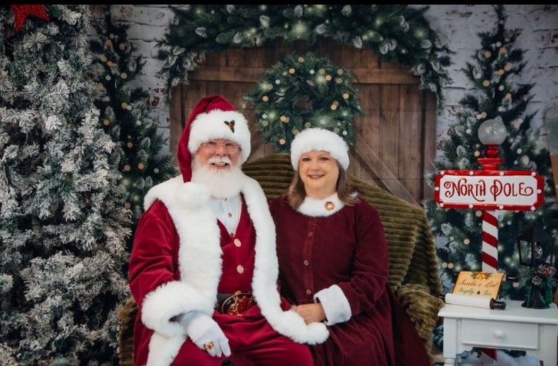 Gallery photo 6 of Bama Santa John