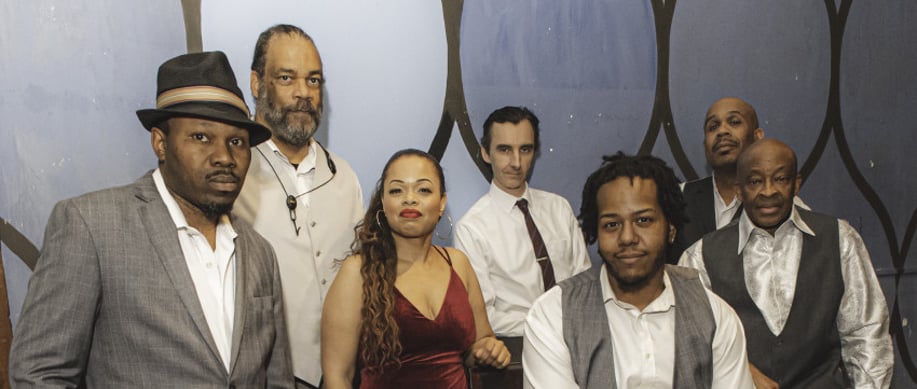 Gallery photo 3 of Band Adu