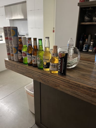 Gallery photo 3 of Bar-Bae