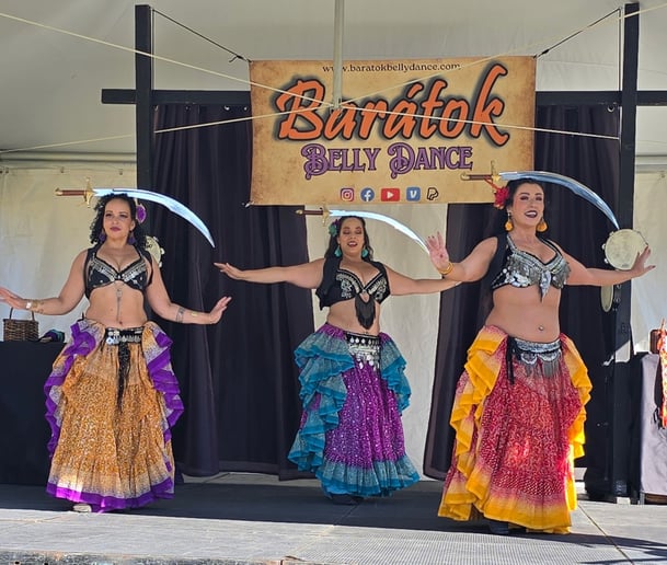 Gallery photo 10 of Barátok Belly Dance Company