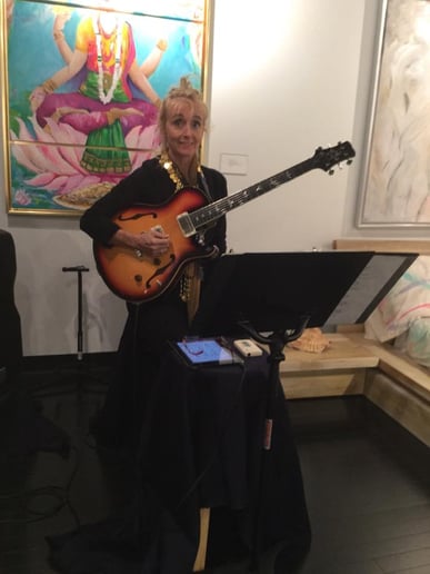 Gallery photo 8 of Barb Cheron - Guitarist