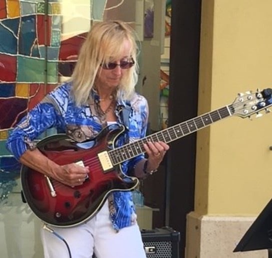 Gallery photo 7 of Barb Cheron - Guitarist