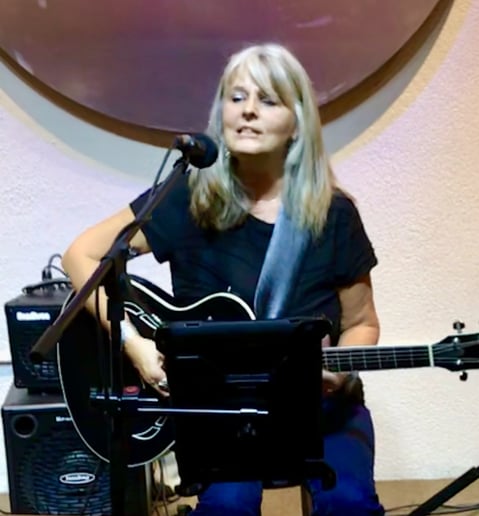 Gallery photo 1 of Barb Maxey
