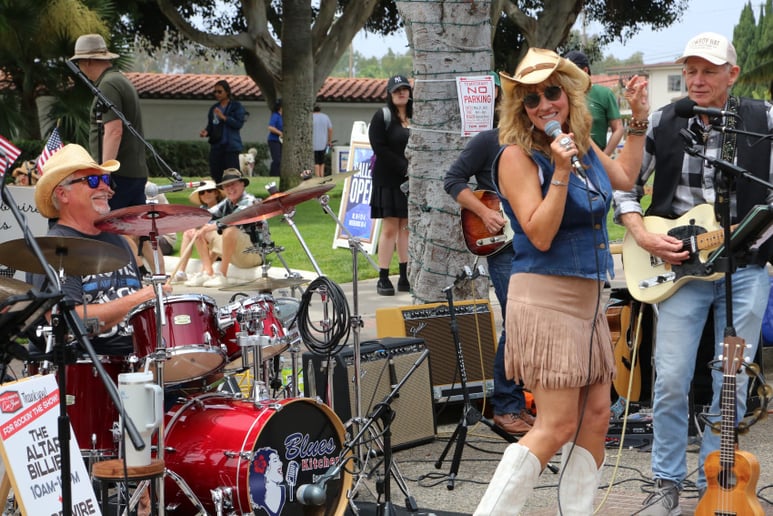 Gallery photo 2 of  Ruby & The Barbwire Boys