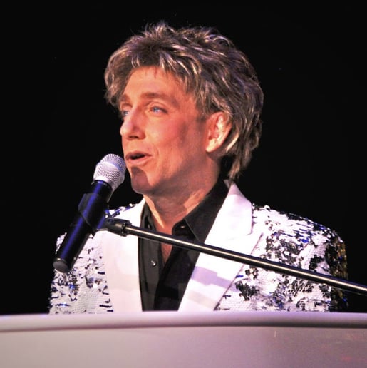 Gallery photo 1 of Barry Manilow Tribute