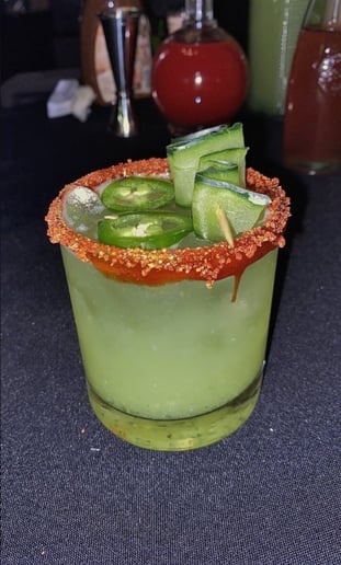 Gallery photo 6 of Bartenders Al Cien