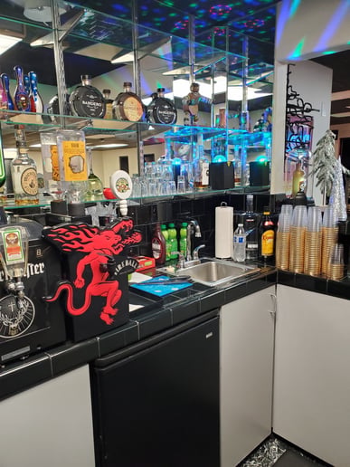 Gallery photo 9 of Bartending by Blythe