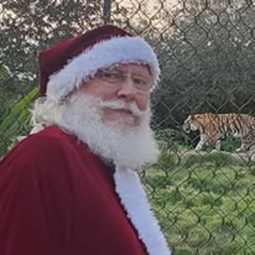 Gallery photo 3 of Baton Rouge Santa