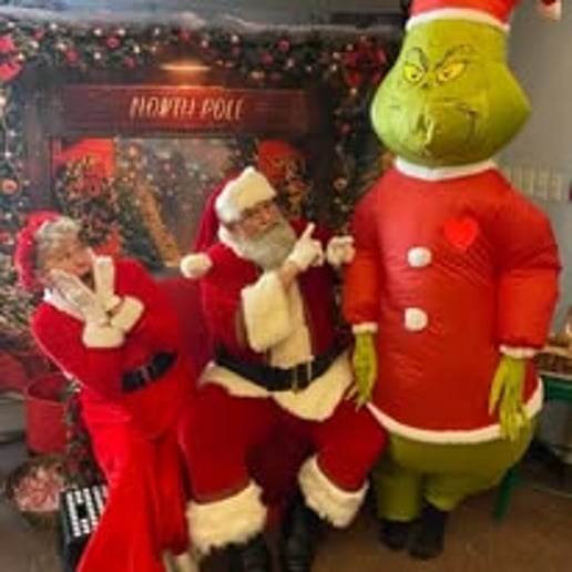 Gallery photo 5 of Baton Rouge Santa