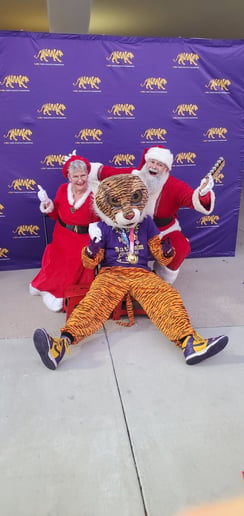 Gallery photo 6 of Baton Rouge Santa
